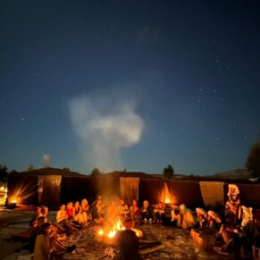 Lagerfeuer abends